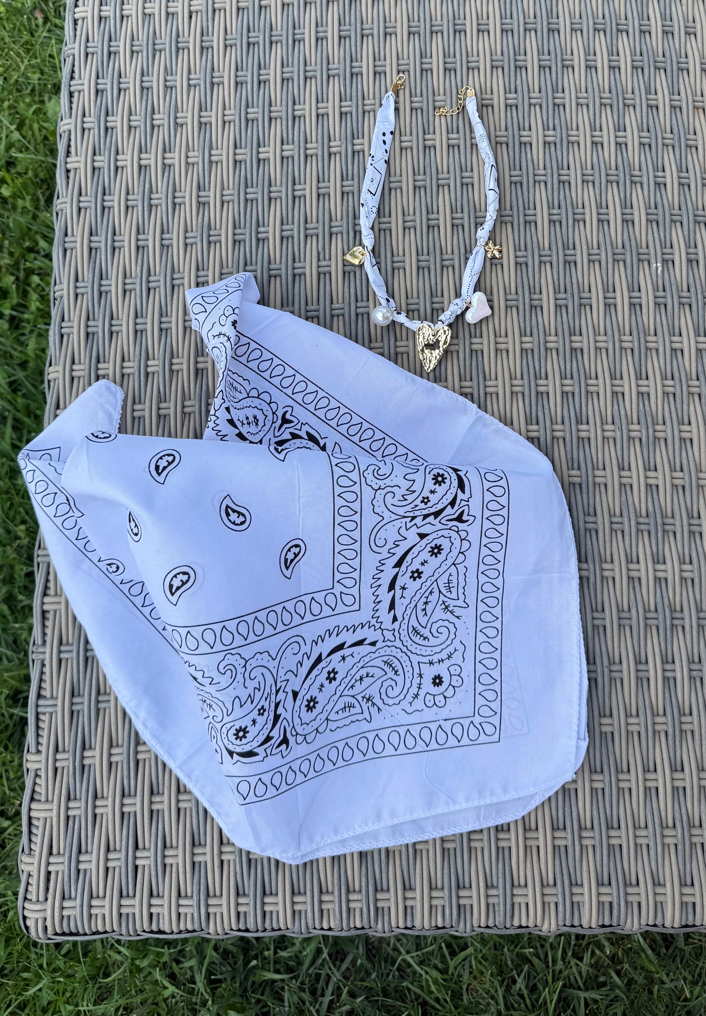 Combo White (Chocker + Bandana)