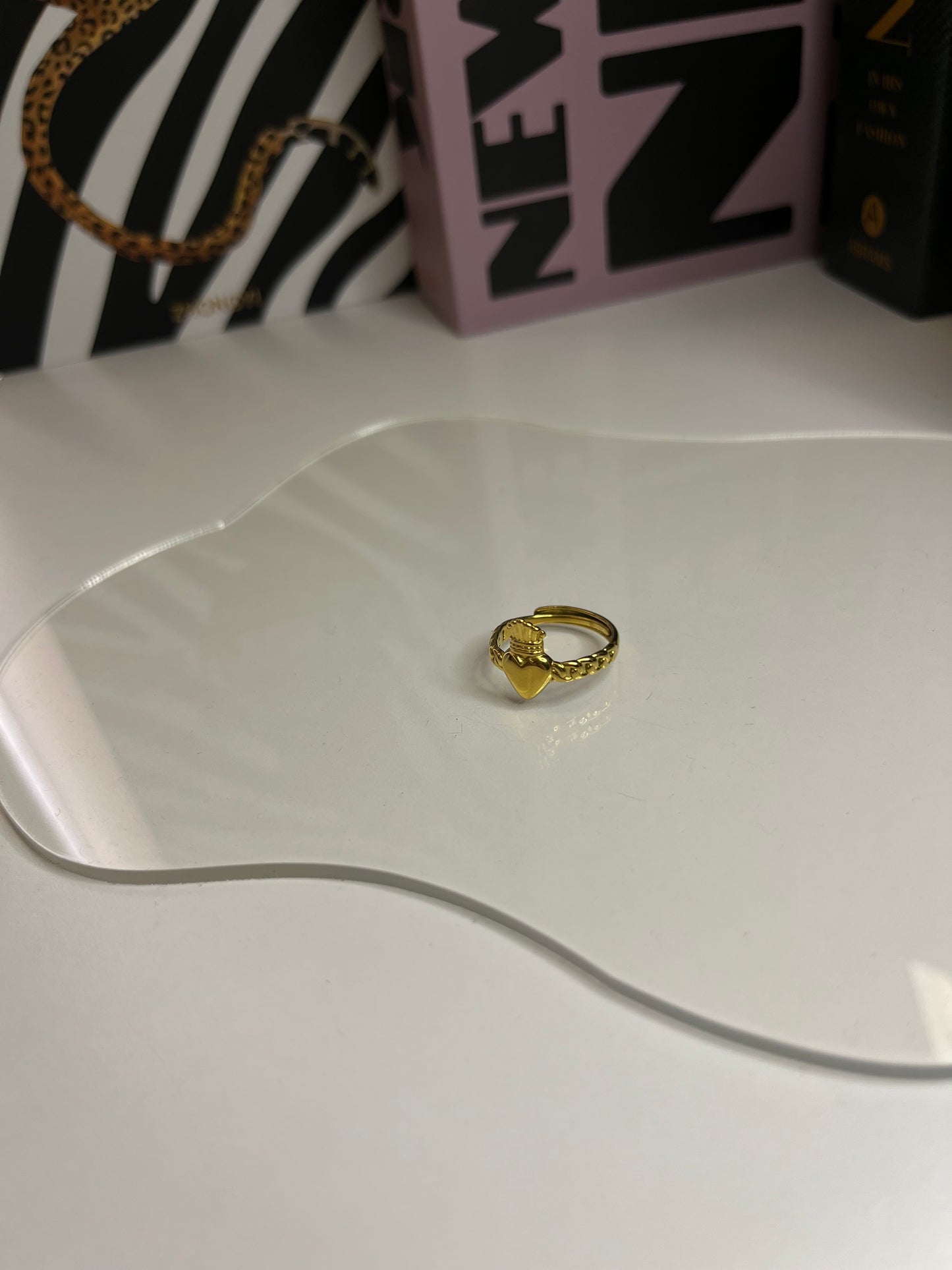 Anello Sacro cuore gold