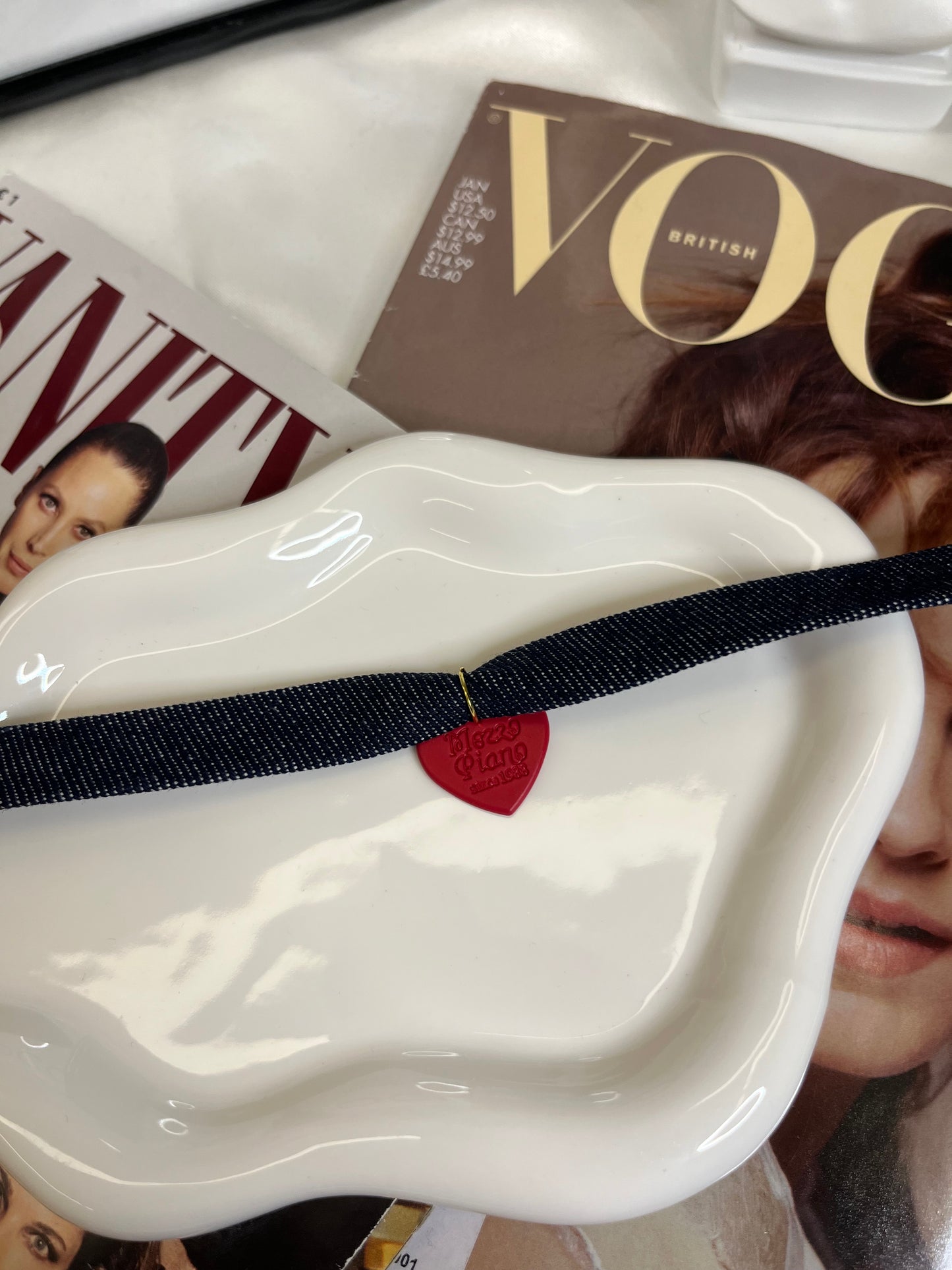 Chocker denim charm Red