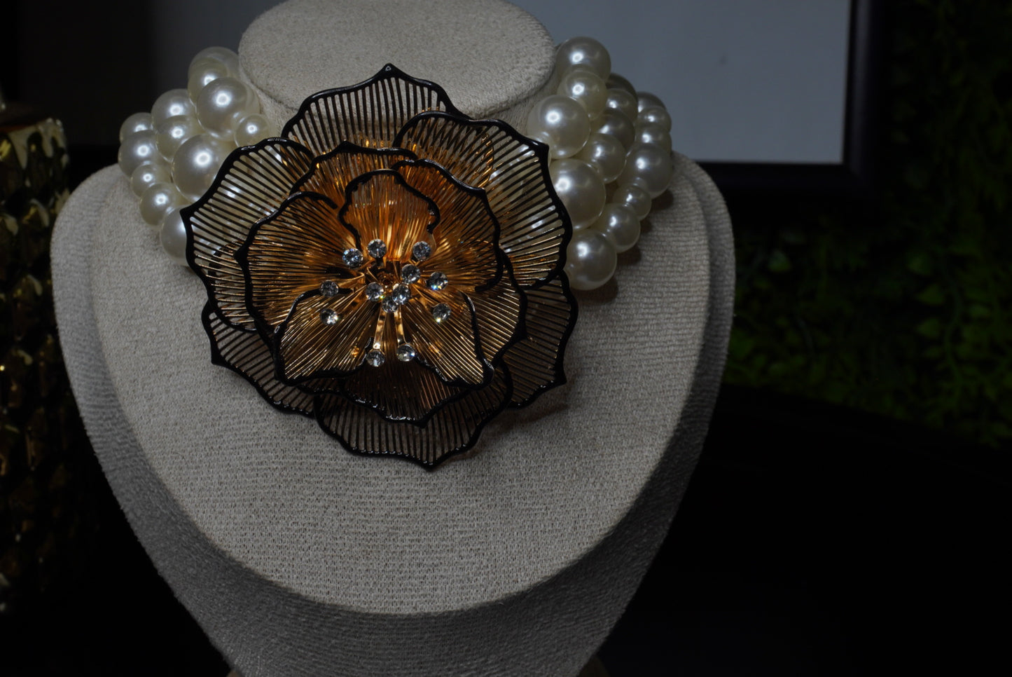 Chocker in perle big fiore Rosaria