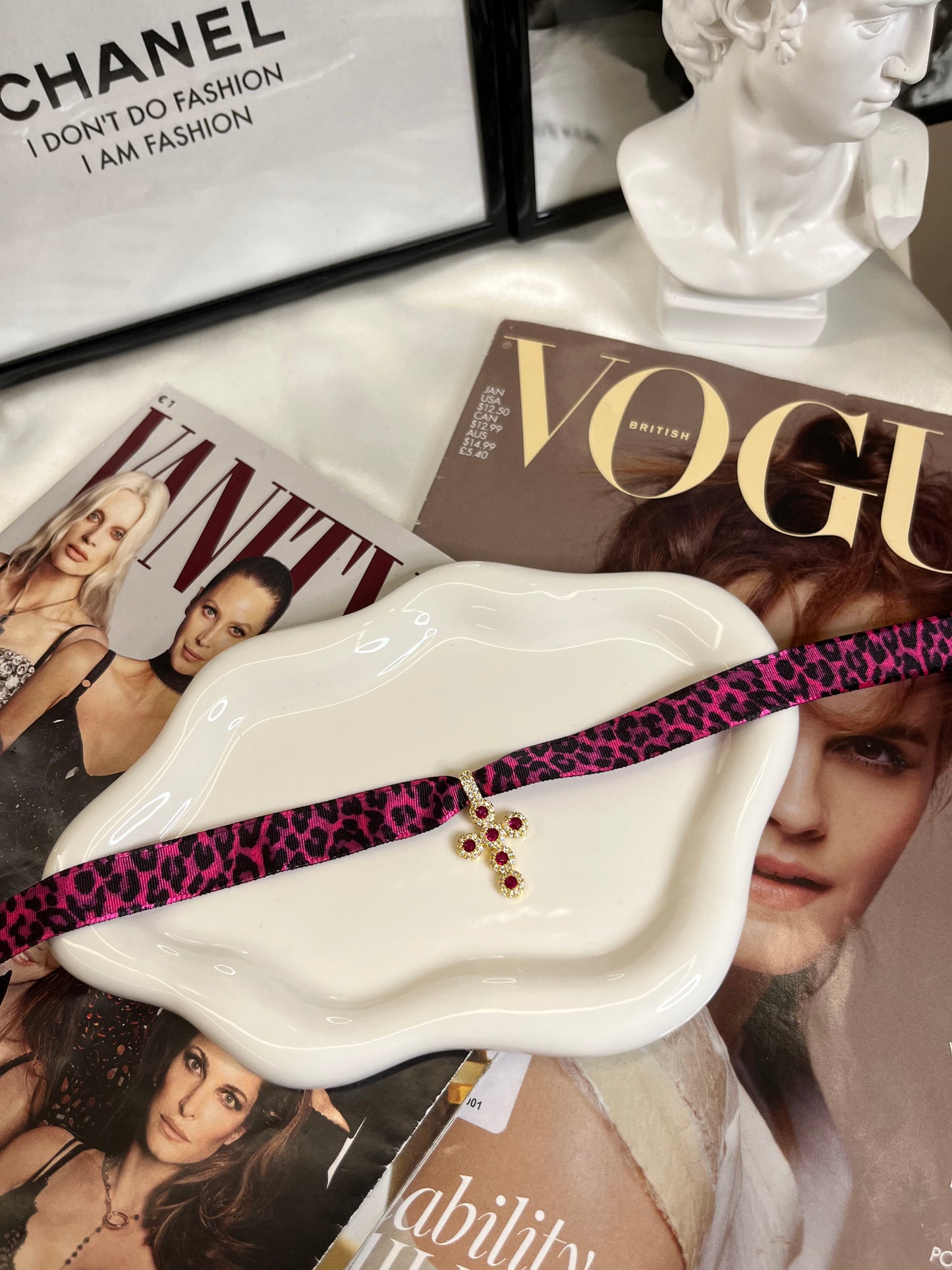 Chocker animalier fucsia croce gold