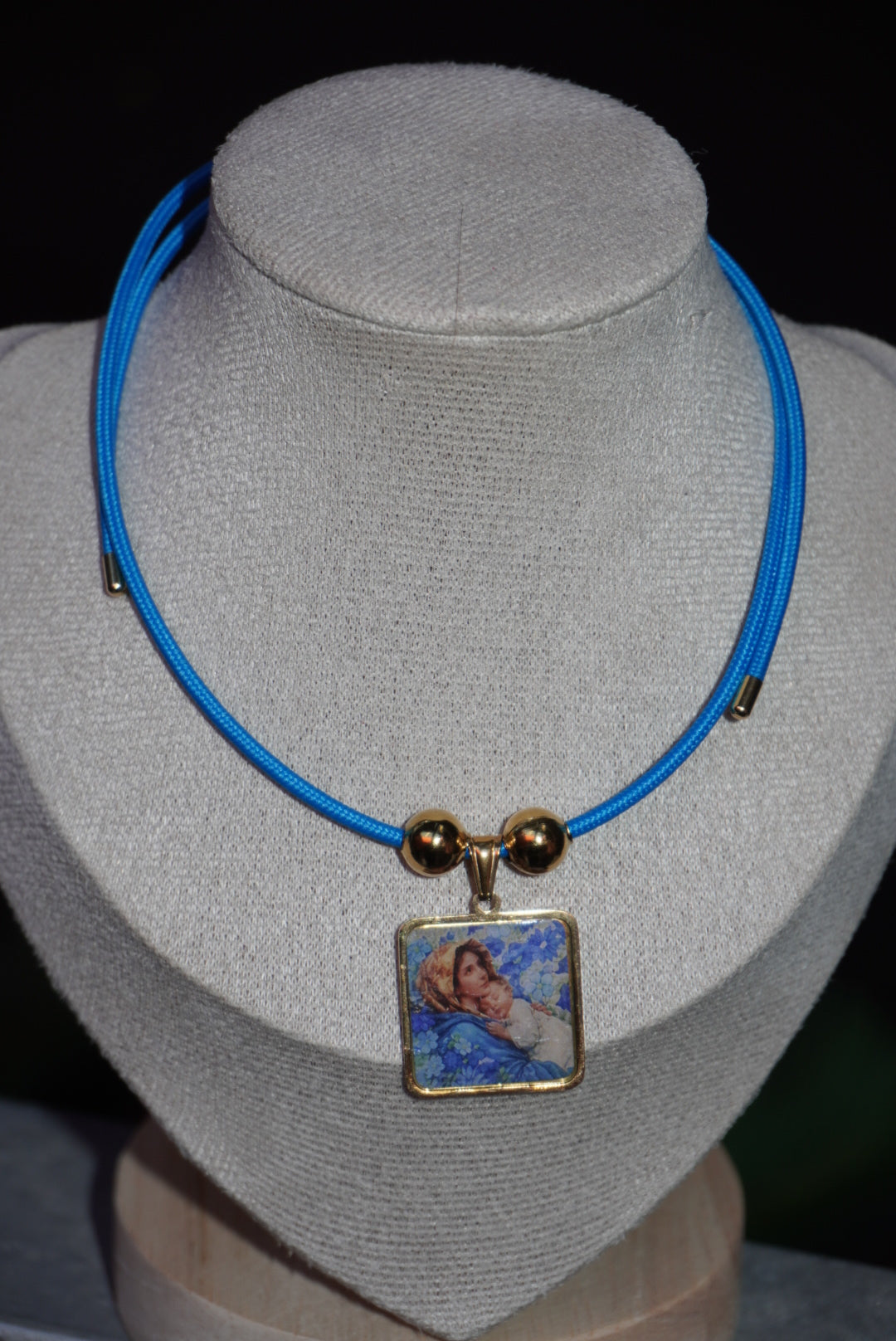 Girocollo magnetico Amen