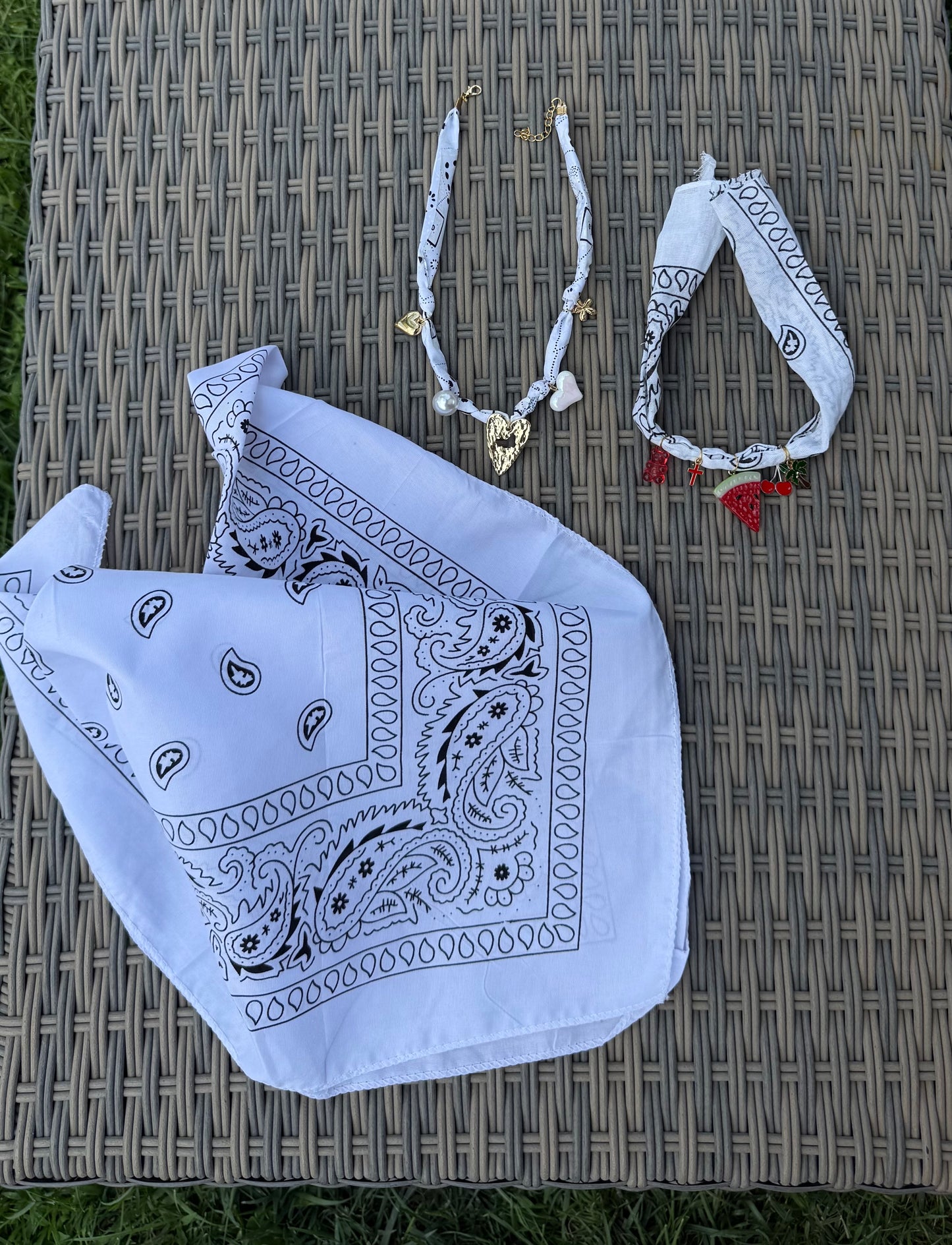 Combo 3 pezzi white (Bandana+Chocker+Cavigliera