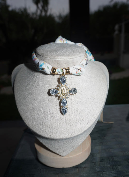Chocker Cross Babe