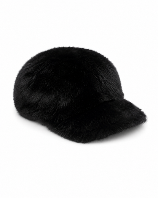 Cappello nero in pelliccia