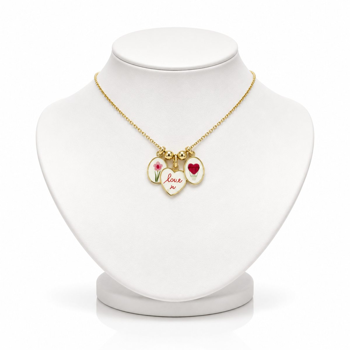 Collana Three Magic