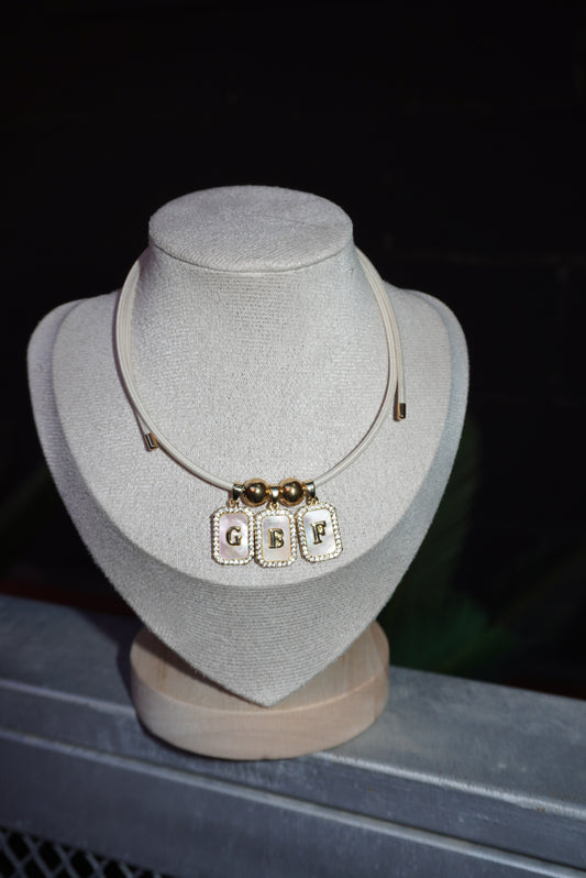 Girocollo personalizzato iniziali