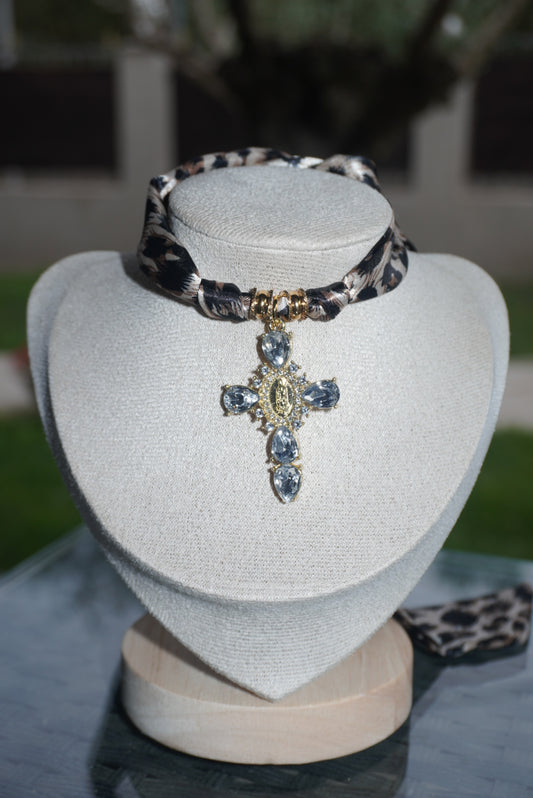 Chocker Icon Cross